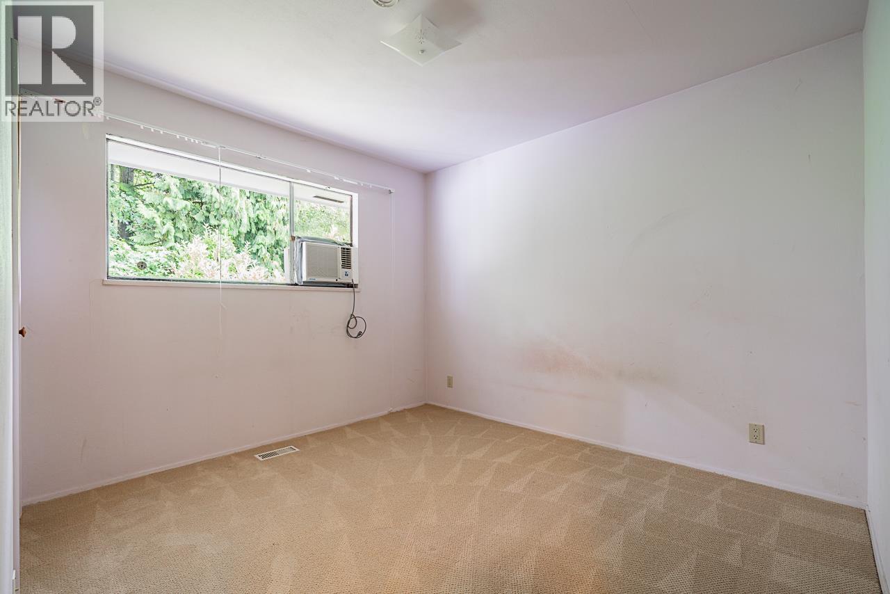 2332 Hoskins Road, North Vancouver, British Columbia  V7J 3A3 - Photo 13 - R3054890