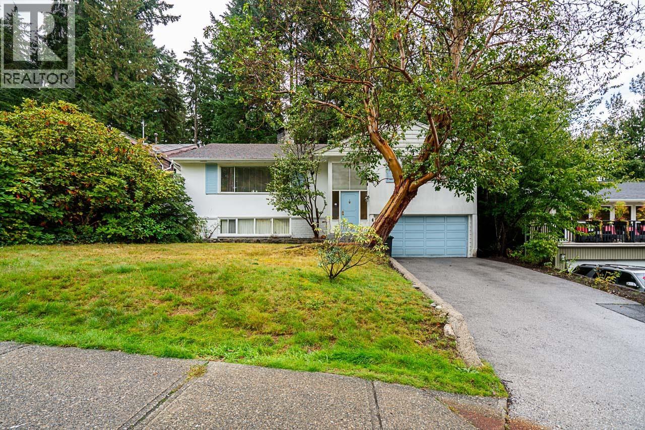 2332 Hoskins Road, North Vancouver, British Columbia  V7J 3A3 - Photo 1 - R3054890