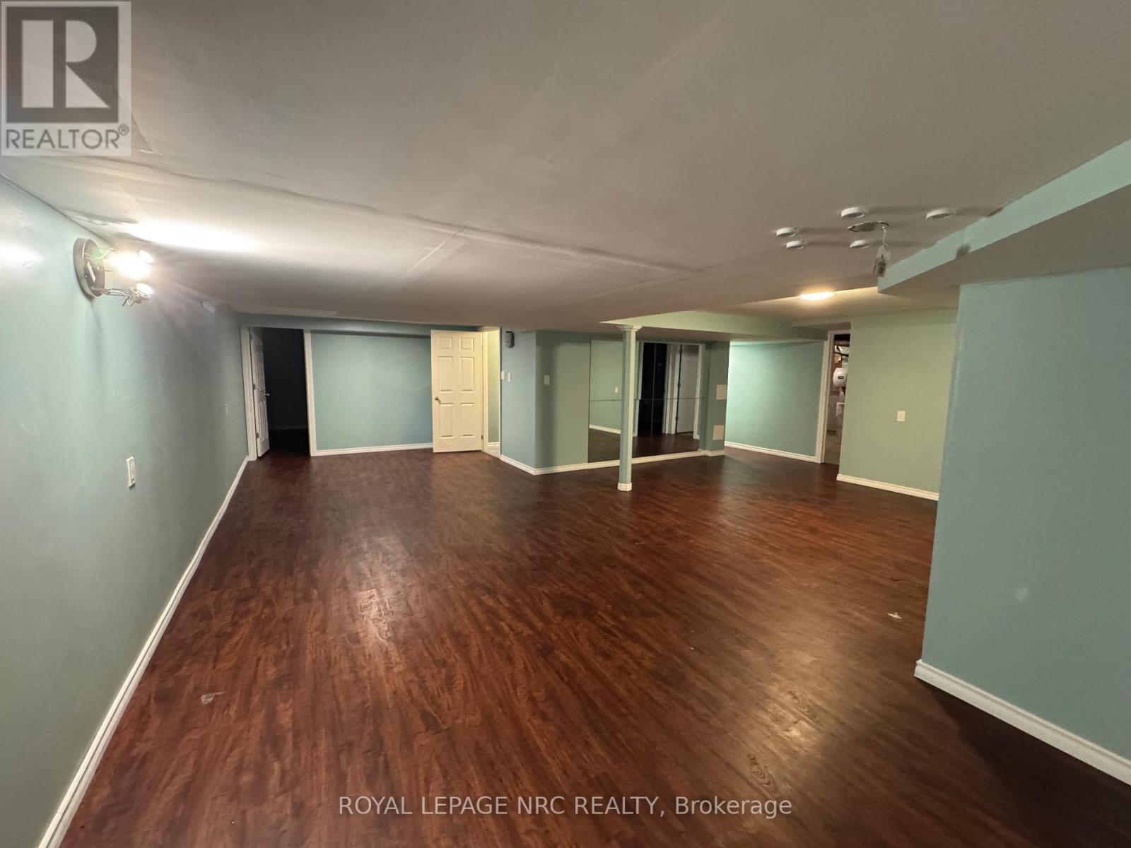 90 Farris Avenue, St. Catharines, Ontario  L2S 3W4 - Photo 20 - X12441699
