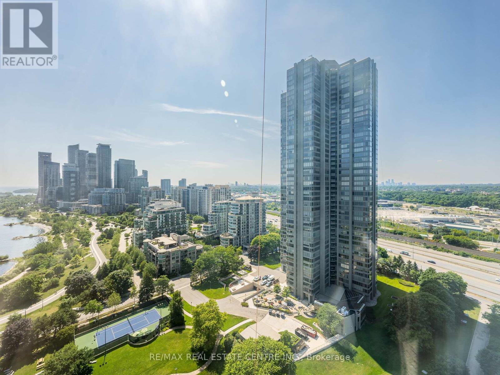 2407 - 1 Palace Pier Court, Toronto, Ontario  M8V 3W9 - Photo 17 - W12432600