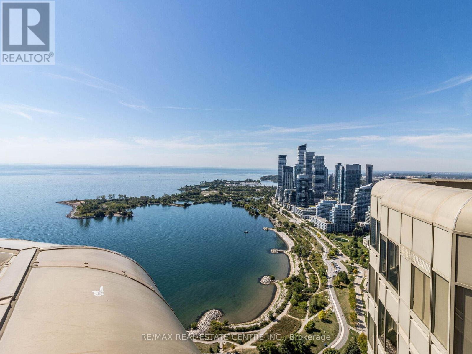 2407 - 1 Palace Pier Court, Toronto, Ontario  M8V 3W9 - Photo 20 - W12432600