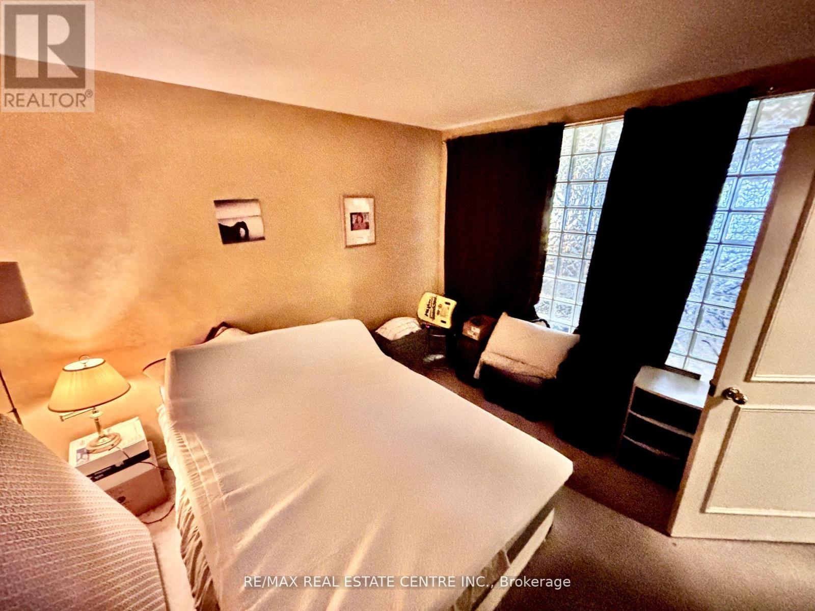 2407 - 1 Palace Pier Court, Toronto, Ontario  M8V 3W9 - Photo 14 - W12432600
