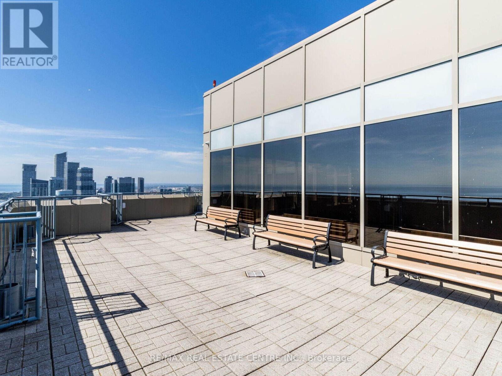 2407 - 1 Palace Pier Court, Toronto, Ontario  M8V 3W9 - Photo 23 - W12432600