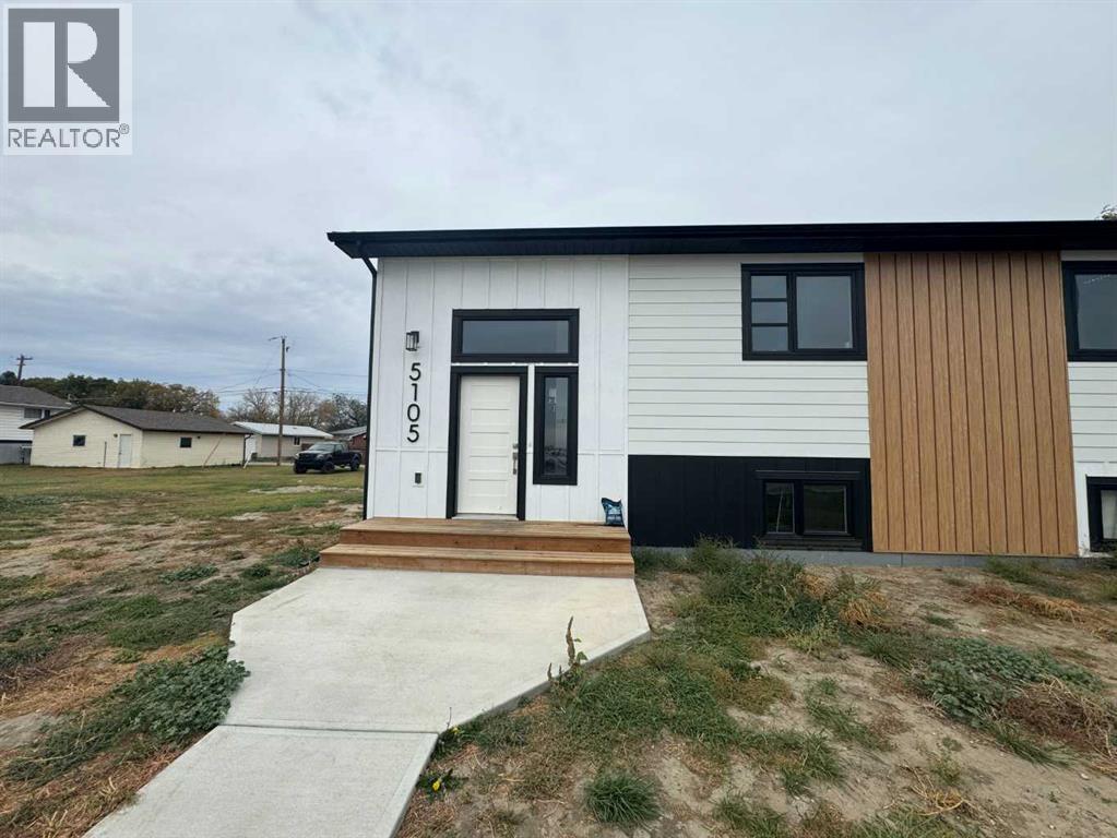 Property at 5105 40 Avenue image 3
