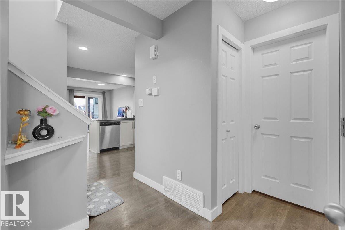 1730 27 St Nw, Edmonton, Alberta  T6T 2G6 - Photo 6 - E4460811