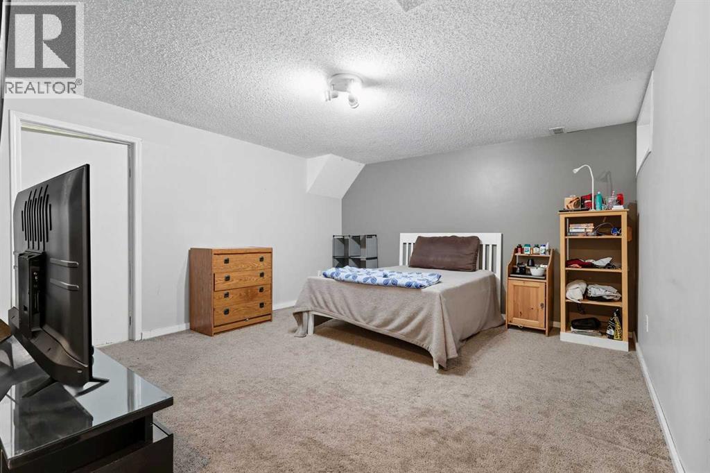 47 Shawglen Place Sw, Calgary, Alberta  T2Y 1X9 - Photo 22 - A2261761
