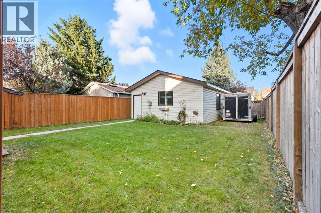 47 Shawglen Place Sw, Calgary, Alberta  T2Y 1X9 - Photo 30 - A2261761