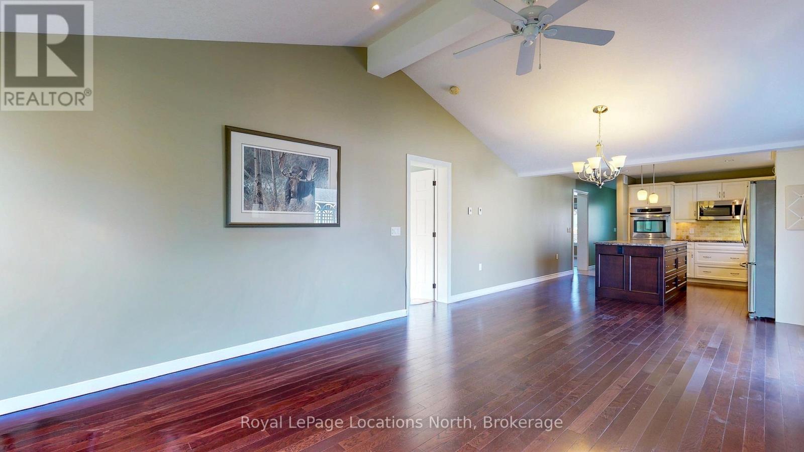 92 New York Avenue, Wasaga Beach, Ontario  L9Z 3A8 - Photo 15 - S12443992