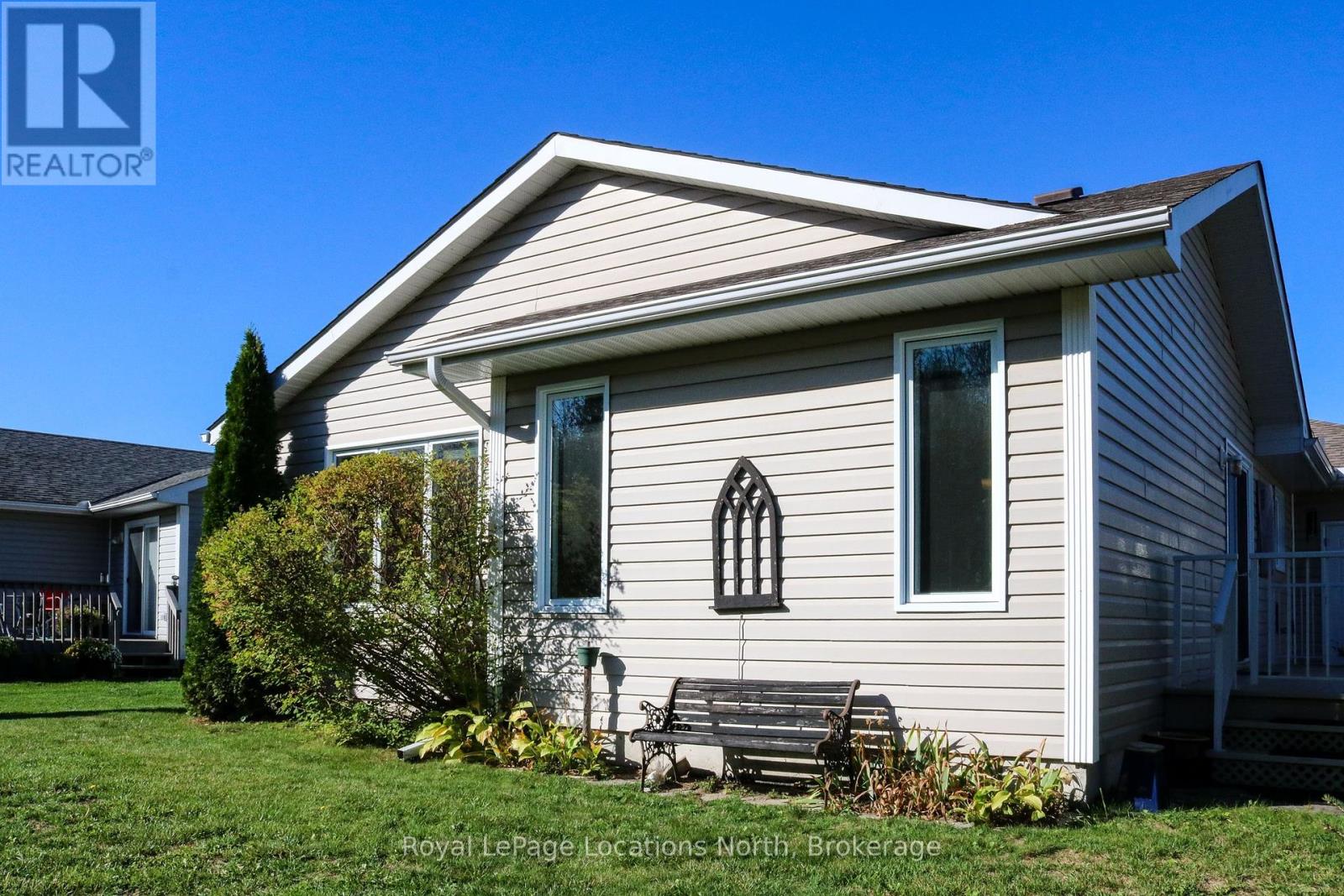 92 New York Avenue, Wasaga Beach, Ontario  L9Z 3A8 - Photo 23 - S12443992