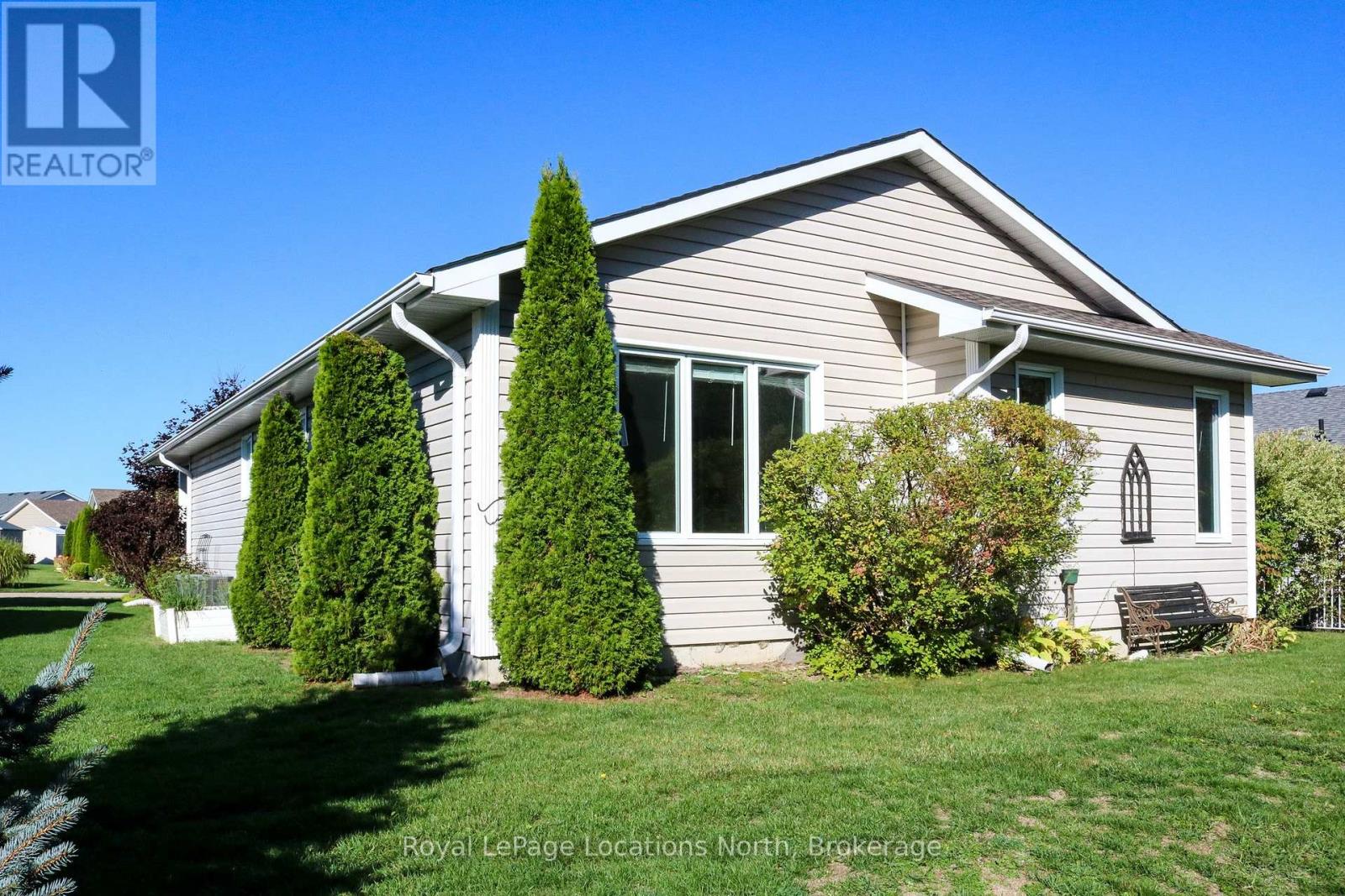 92 New York Avenue, Wasaga Beach, Ontario  L9Z 3A8 - Photo 22 - S12443992