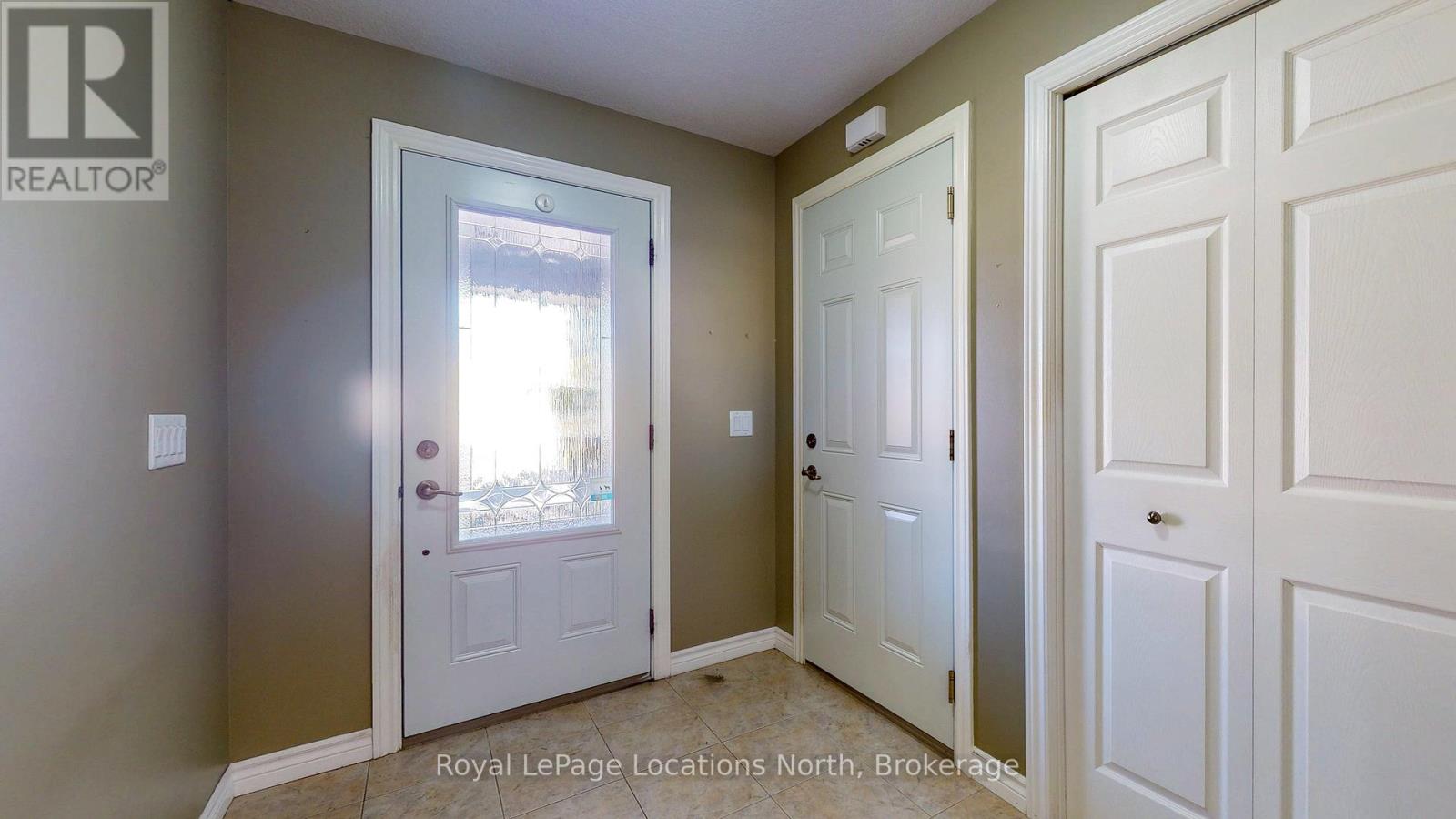 92 New York Avenue, Wasaga Beach, Ontario  L9Z 3A8 - Photo 21 - S12443992