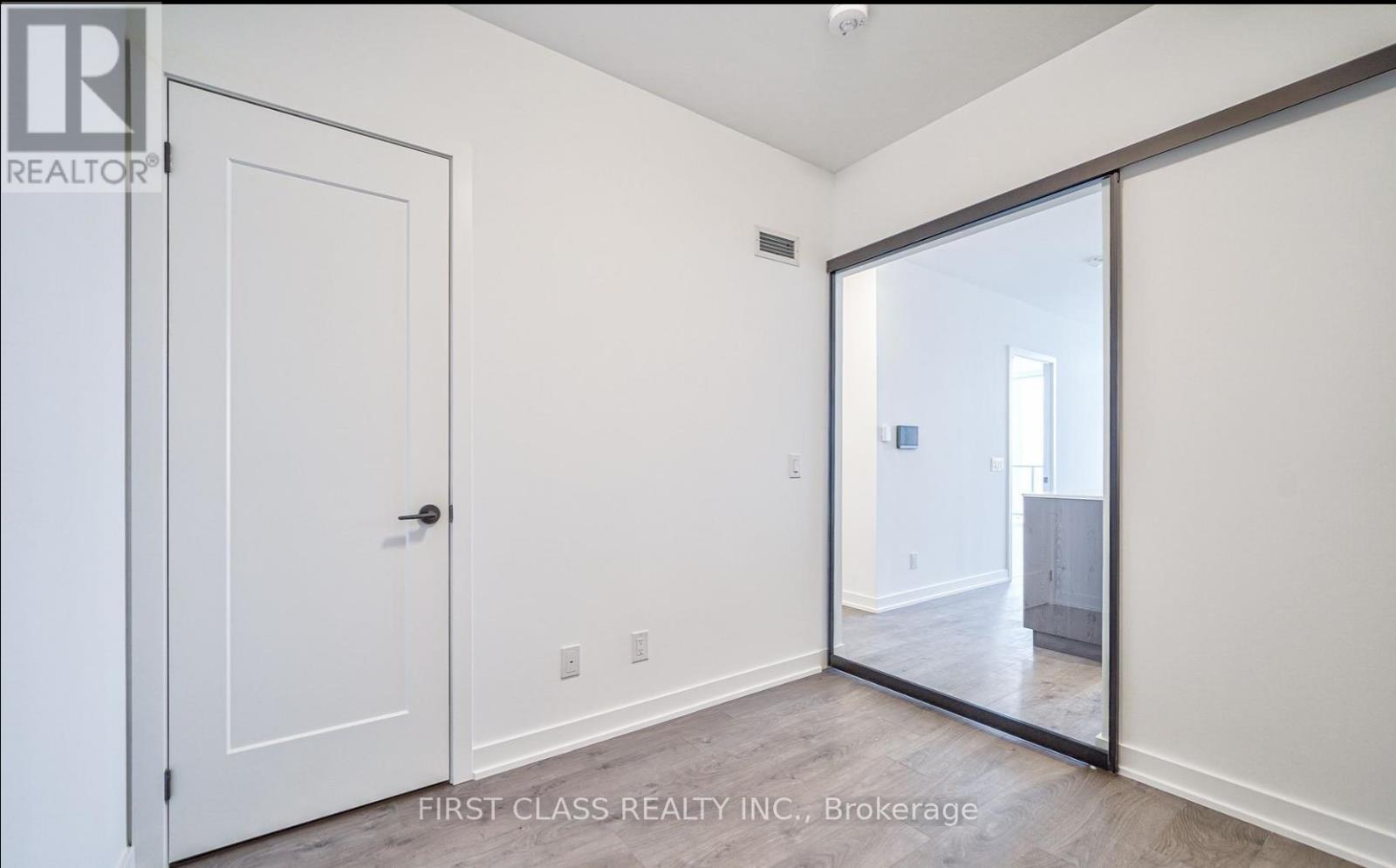 1005 - 5 Defries Street, Toronto, Ontario  M5A 0W7 - Photo 21 - C12444708