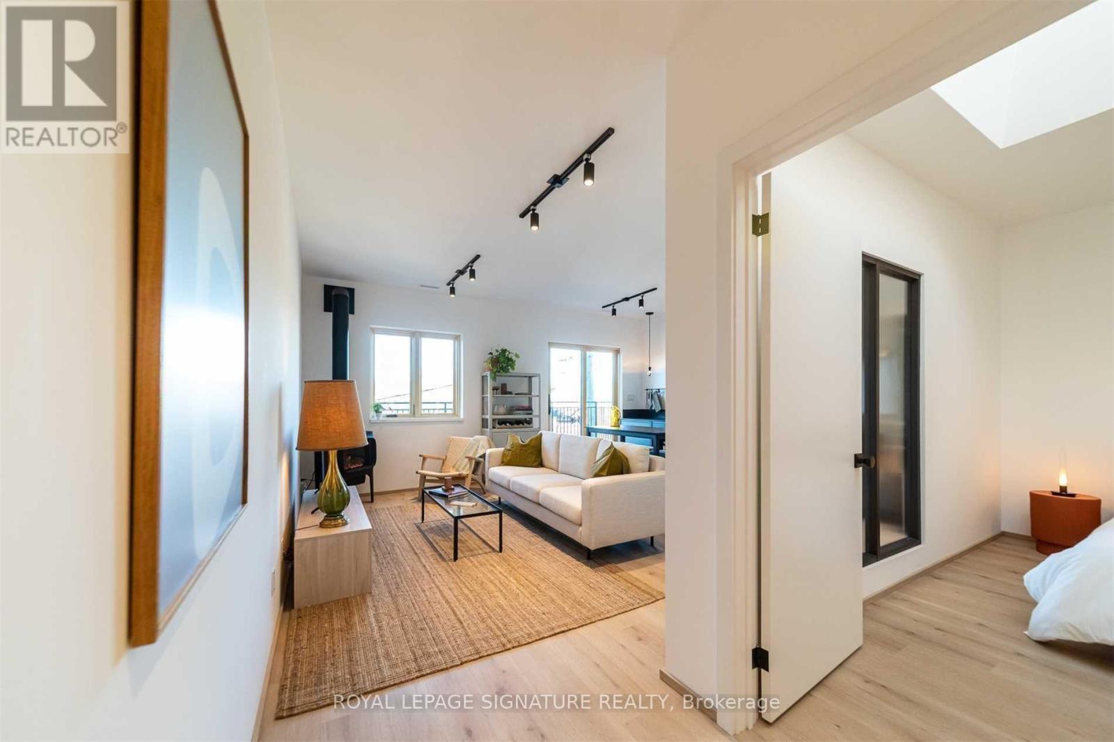 5 - 36 Geary Avenue, Toronto, Ontario  M6H 2B4 - Photo 12 - C12444715