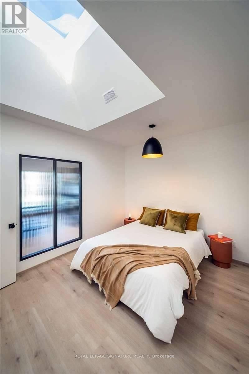5 - 36 Geary Avenue, Toronto, Ontario  M6H 2B4 - Photo 17 - C12444715