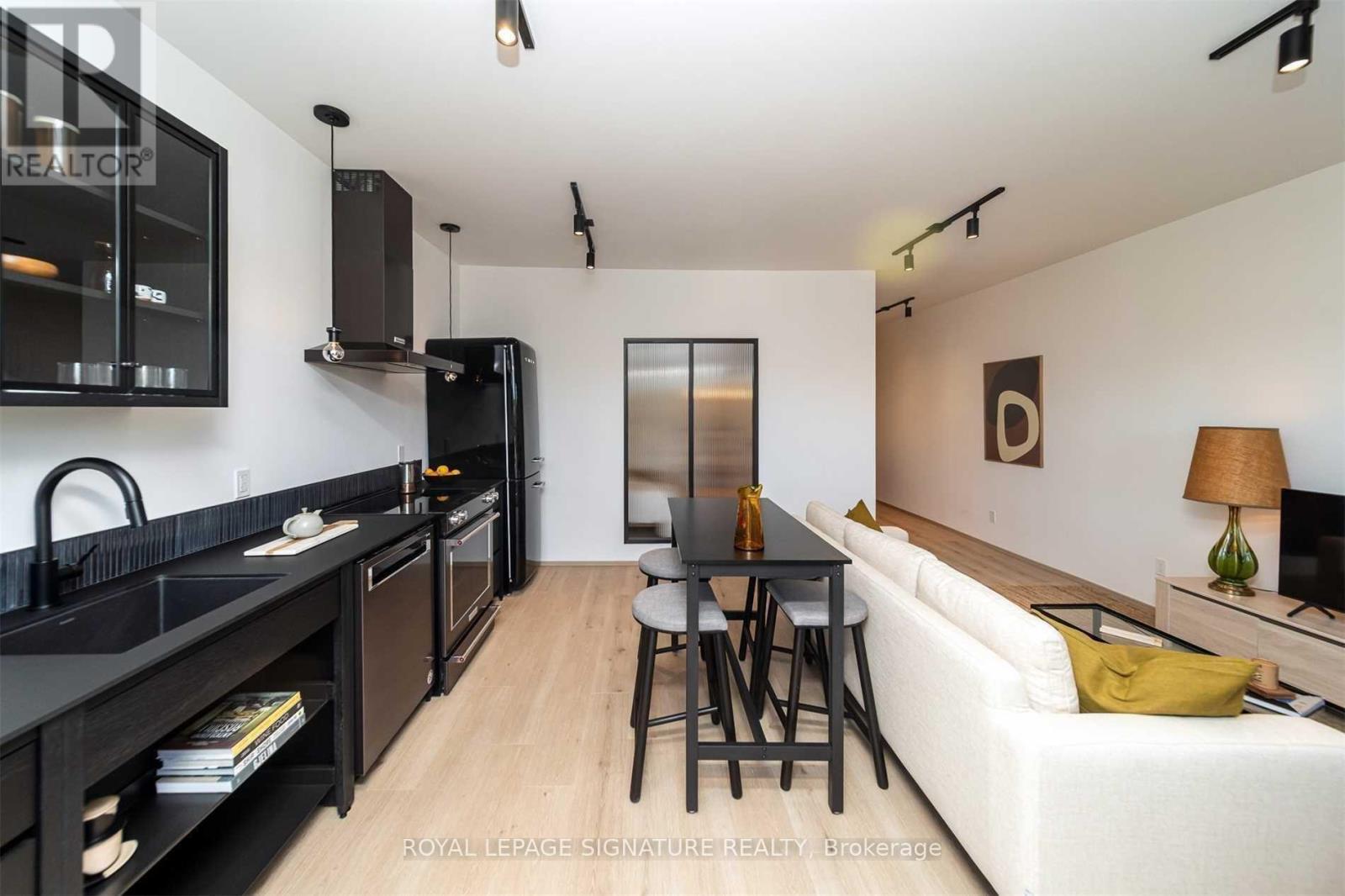 5 - 36 Geary Avenue, Toronto, Ontario  M6H 2B4 - Photo 9 - C12444715