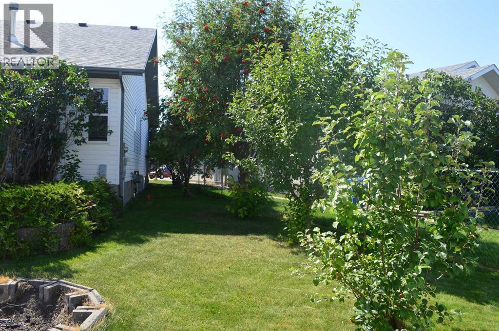 94 Lund Close, Red Deer, Alberta  T4R 2T1 - Photo 20 - A2253828