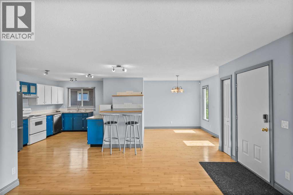 52 Dover Ridge Court Se, Calgary, Alberta  T2B 2M8 - Photo 6 - A2255017