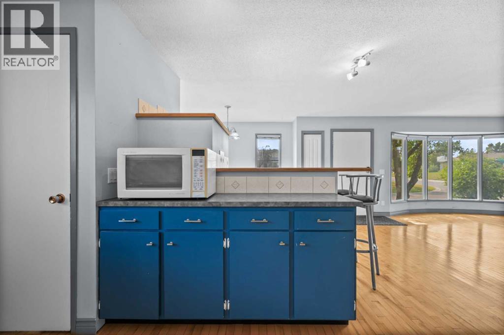 52 Dover Ridge Court Se, Calgary, Alberta  T2B 2M8 - Photo 10 - A2255017