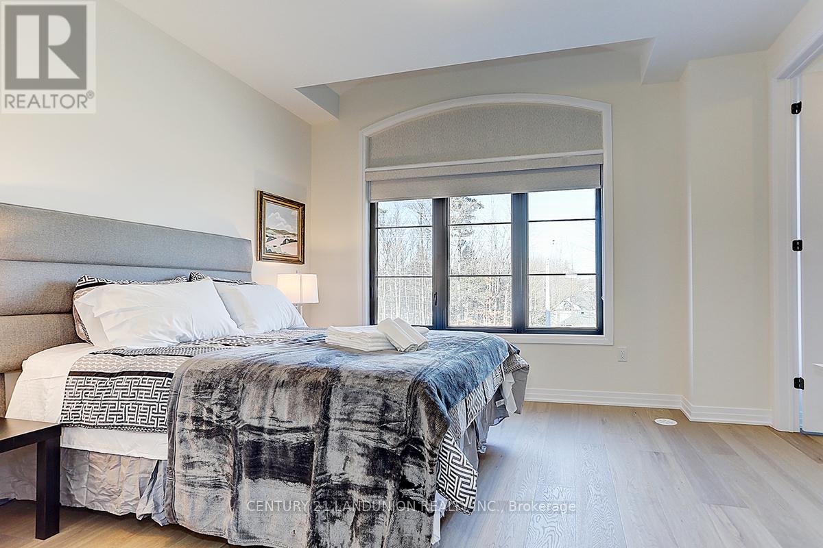 6 De La Roche Drive, Vaughan, Ontario  L4H 5G4 - Photo 24 - N12442901
