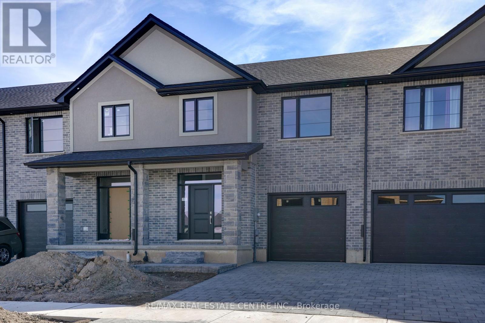 2568 CONSTANCE AVENUE, London South, Ontario