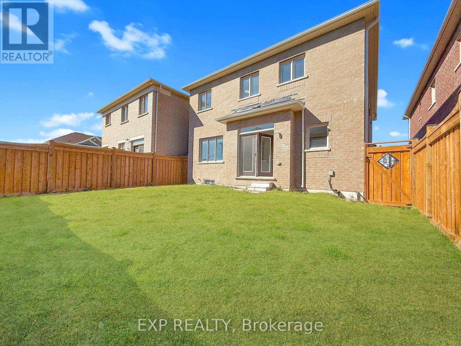 233 Wesmina Avenue, Whitchurch-Stouffville (Stouffville), Ontario  L4A 0R8 - Photo 17 - N12444706