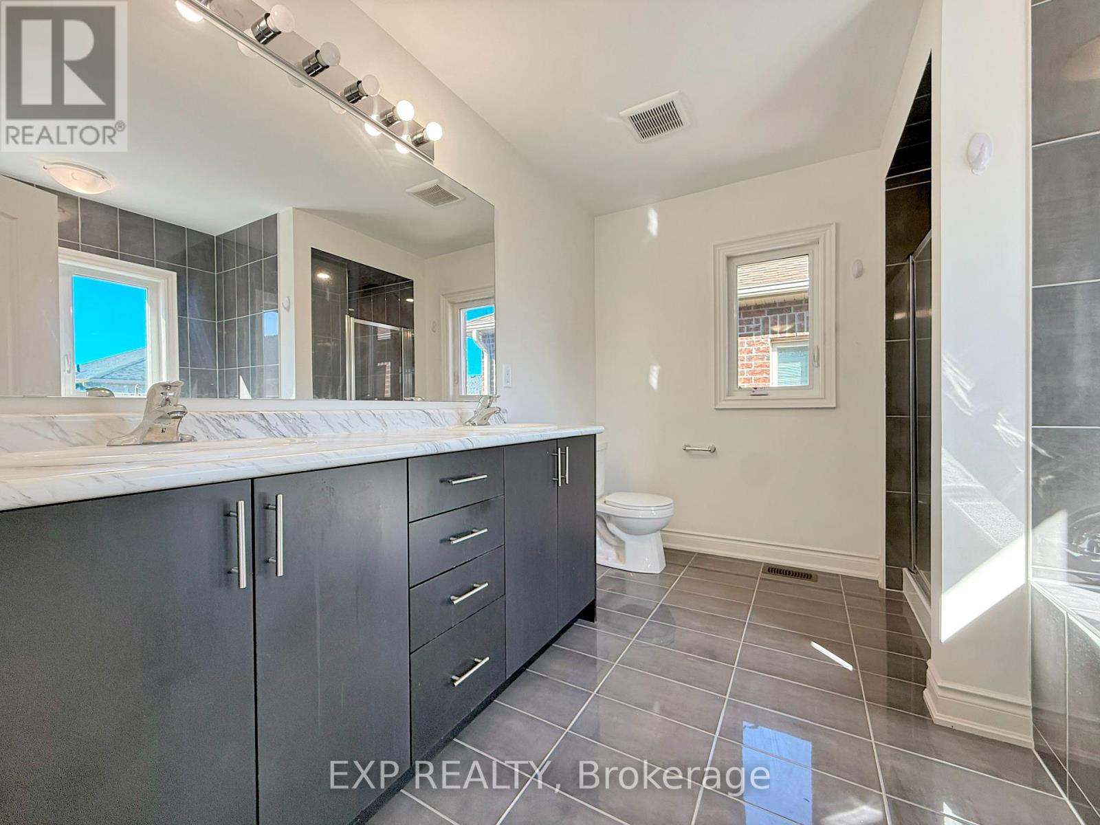 233 Wesmina Avenue, Whitchurch-Stouffville (Stouffville), Ontario  L4A 0R8 - Photo 28 - N12444706