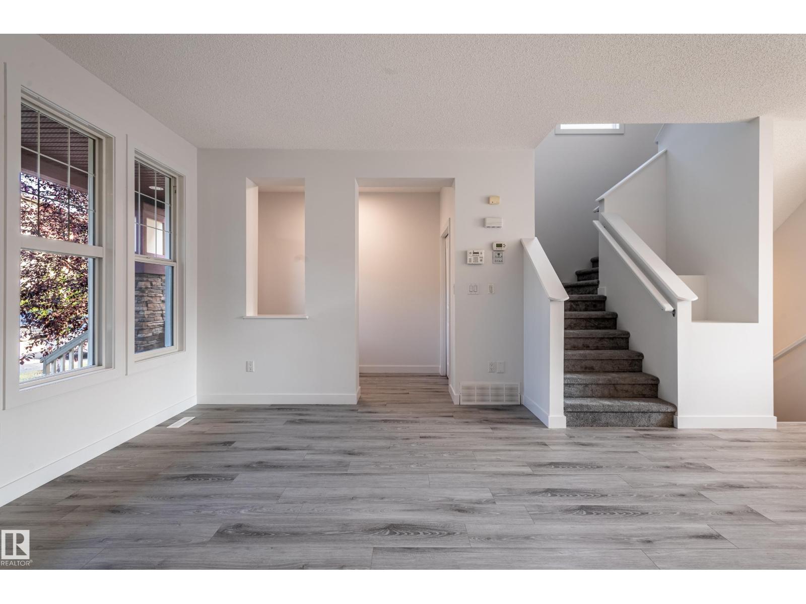 1065 Mcconachie Bv Nw, Edmonton, Alberta  T5Y 0P7 - Photo 12 - E4460814