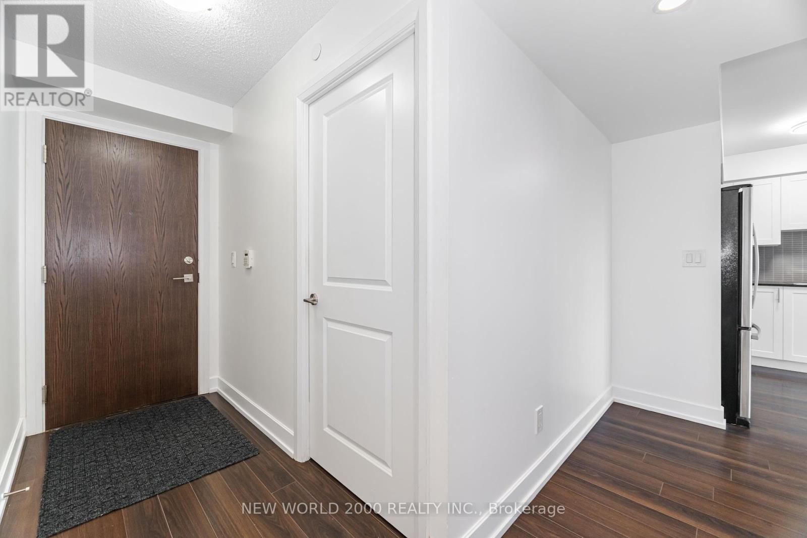 708 - 6 Eva Road, Toronto (Etobicoke West Mall), Ontario  M9C 0B1 - Photo 5 - W12444714