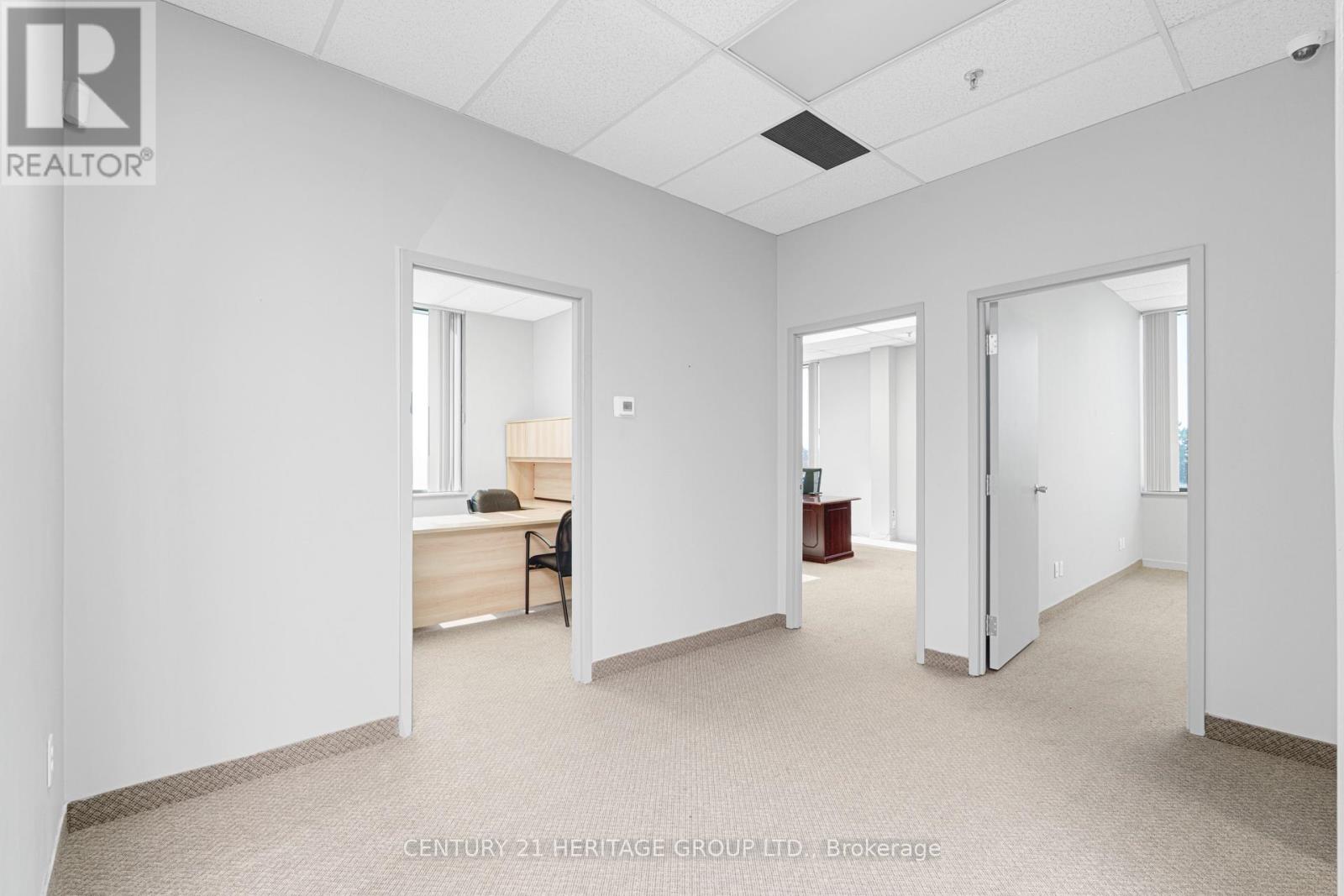202 - 171 Marycroft Avenue, Vaughan, Ontario  L4L 5Y3 - Photo 9 - N12417233