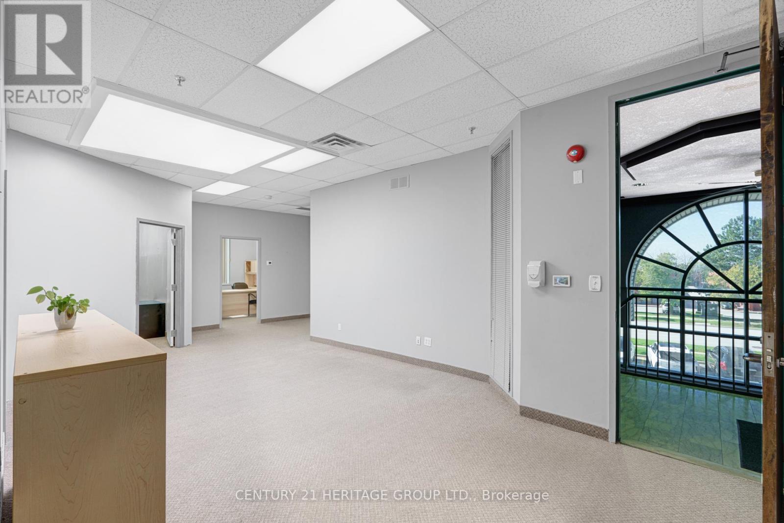 202 - 171 Marycroft Avenue, Vaughan, Ontario  L4L 5Y3 - Photo 26 - N12417233