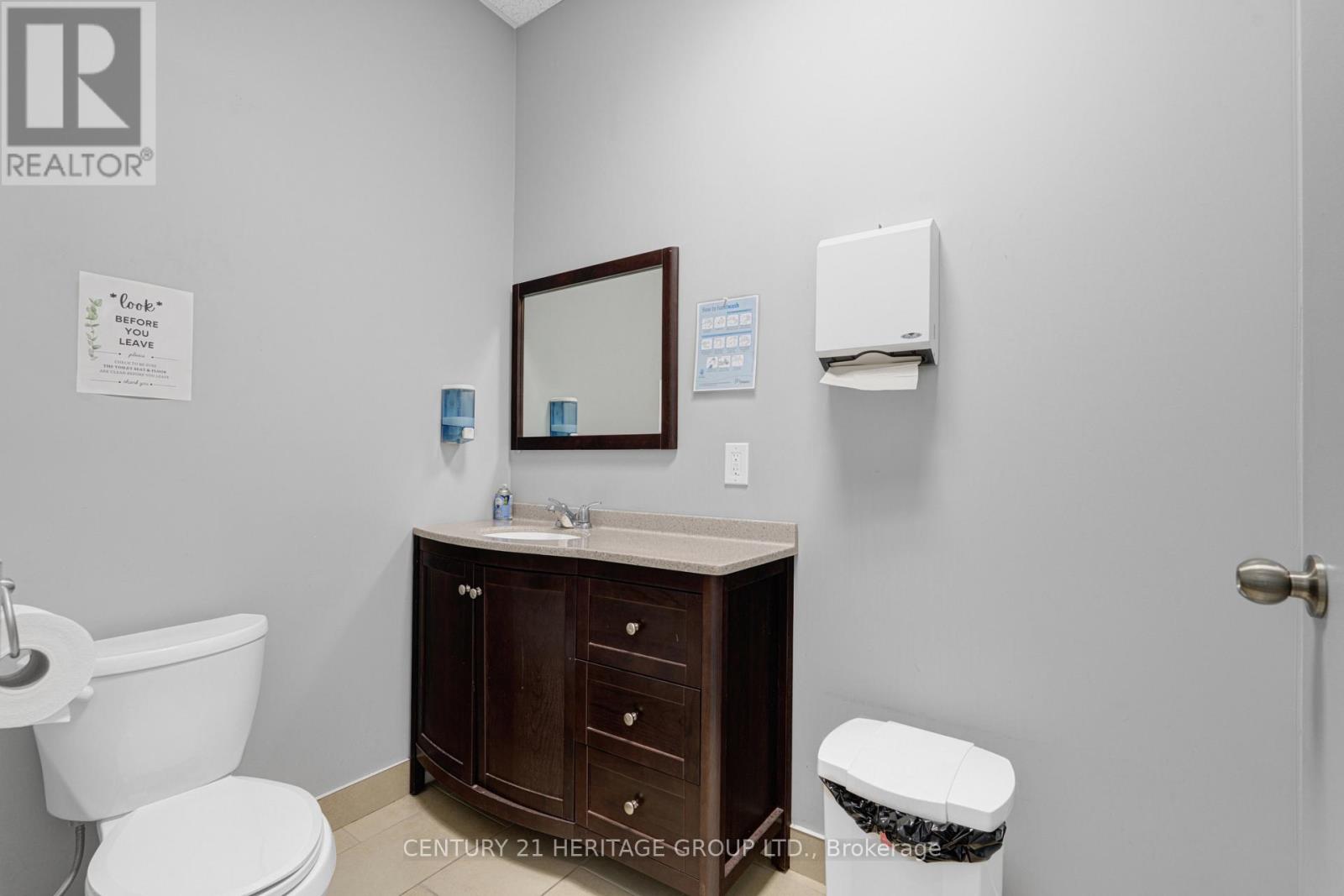 202 - 171 Marycroft Avenue, Vaughan, Ontario  L4L 5Y3 - Photo 27 - N12417233