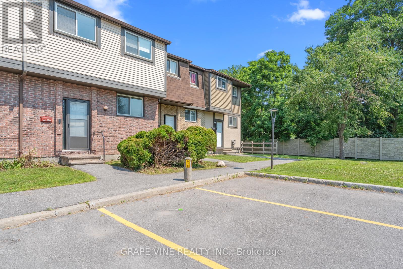 31 - 2671 Pimlico Crescent, Ottawa, Ontario  K1T 2A6 - Photo 2 - X12444723