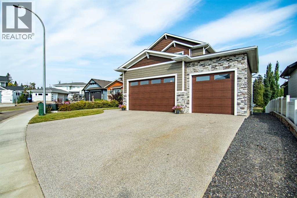 14 Garrison Place, Red Deer, Alberta  T4P 0P7 - Photo 2 - A2262081