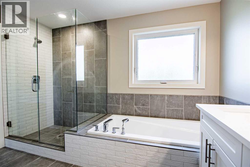 14 Garrison Place, Red Deer, Alberta  T4P 0P7 - Photo 24 - A2262081