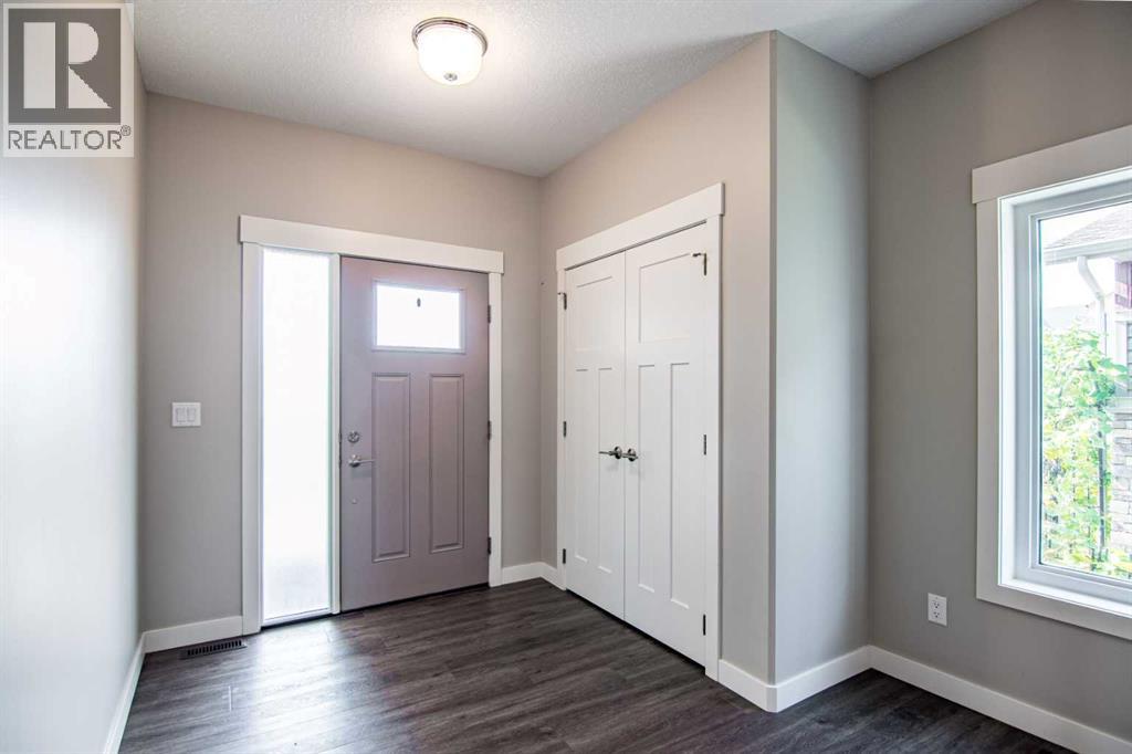 14 Garrison Place, Red Deer, Alberta  T4P 0P7 - Photo 4 - A2262081
