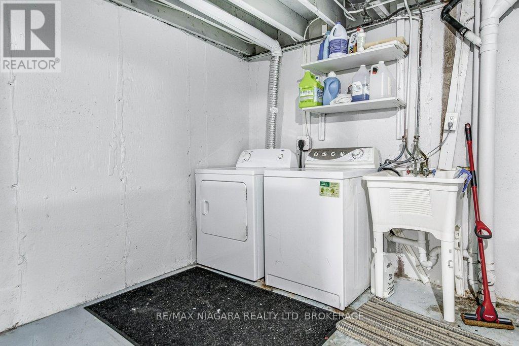 7 - 4230 Meadowvale Drive, Niagara Falls (Morrison), Ontario  L2E 5W7 - Photo 26 - X12444738