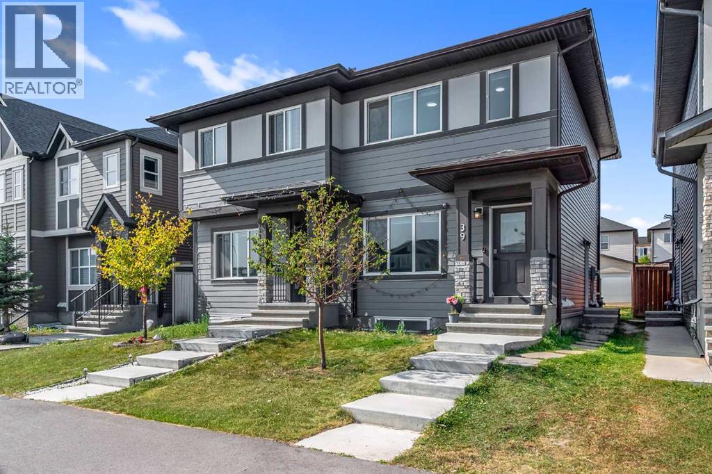 39 Cornerbrook Gate Ne, Calgary, Alberta  T3N 1L6 - Photo 2 - A2258307