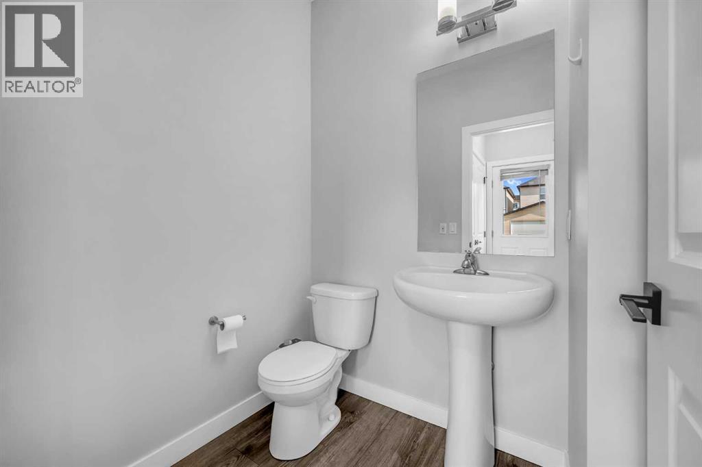 39 Cornerbrook Gate Ne, Calgary, Alberta  T3N 1L6 - Photo 11 - A2258307