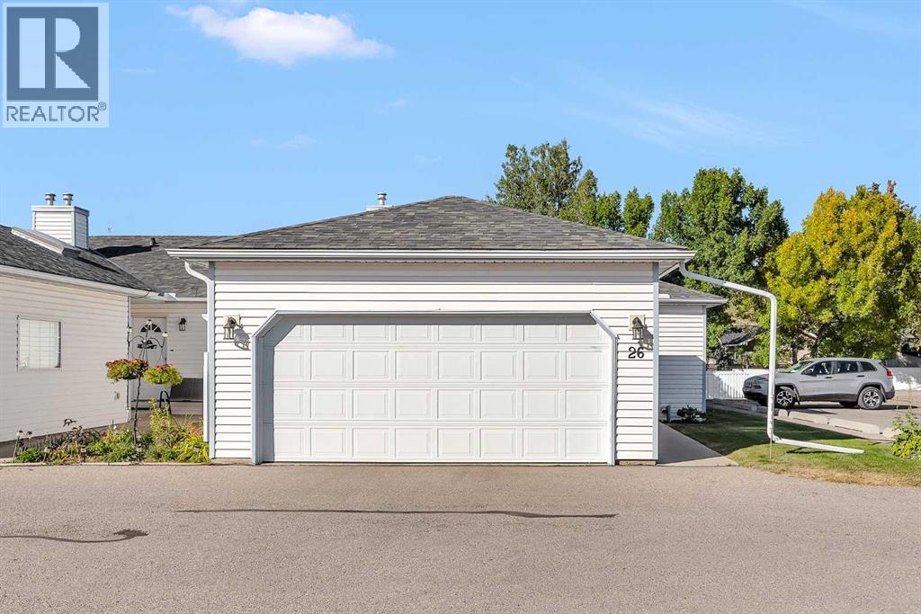 26, 105 Elm Place, Okotoks, Alberta  T1S 1Y9 - Photo 2 - A2260675