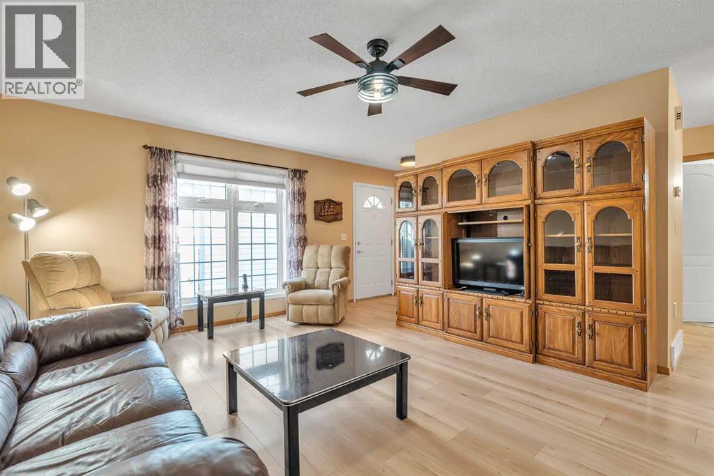 26, 105 Elm Place, Okotoks, Alberta  T1S 1Y9 - Photo 5 - A2260675