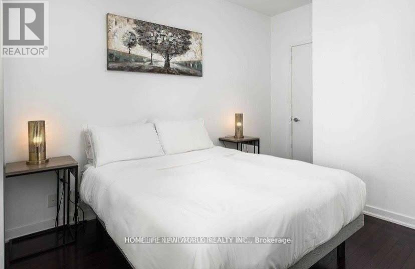 1411 - 12 York Street, Toronto, Ontario  M5J 2Z2 - Photo 3 - C12444719