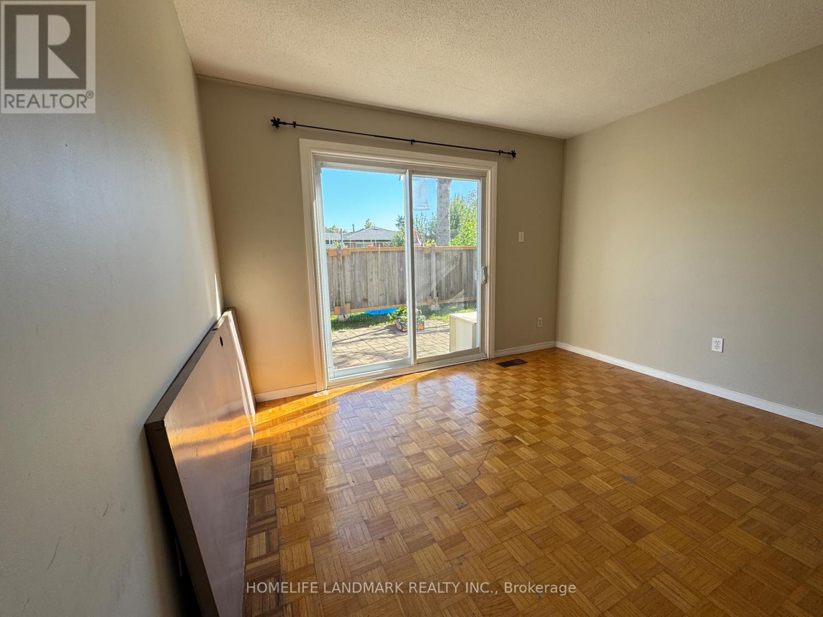 Ground Level - 51 Navaho Drive, Toronto, Ontario  M2H 2X2 - Photo 7 - C12444724