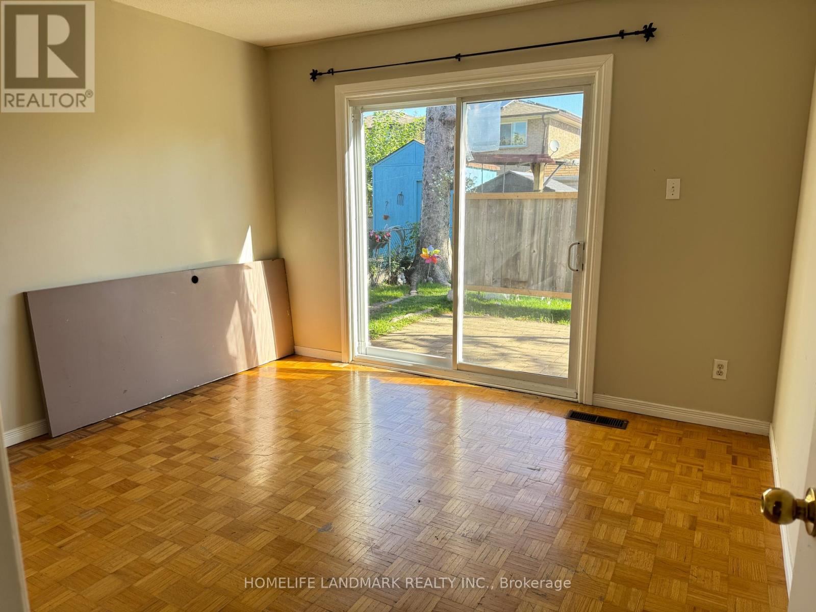 Ground Level - 51 Navaho Drive, Toronto, Ontario  M2H 2X2 - Photo 8 - C12444724