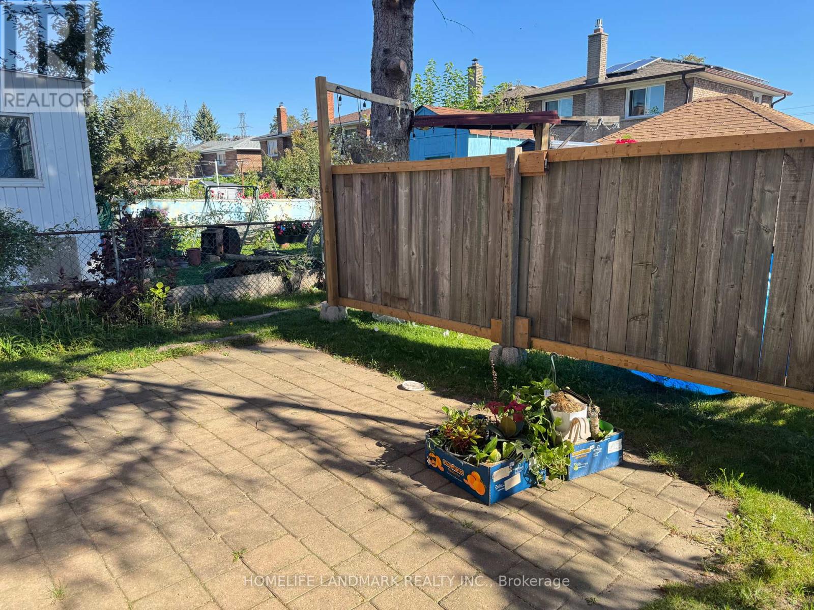 Ground Level - 51 Navaho Drive, Toronto, Ontario  M2H 2X2 - Photo 9 - C12444724