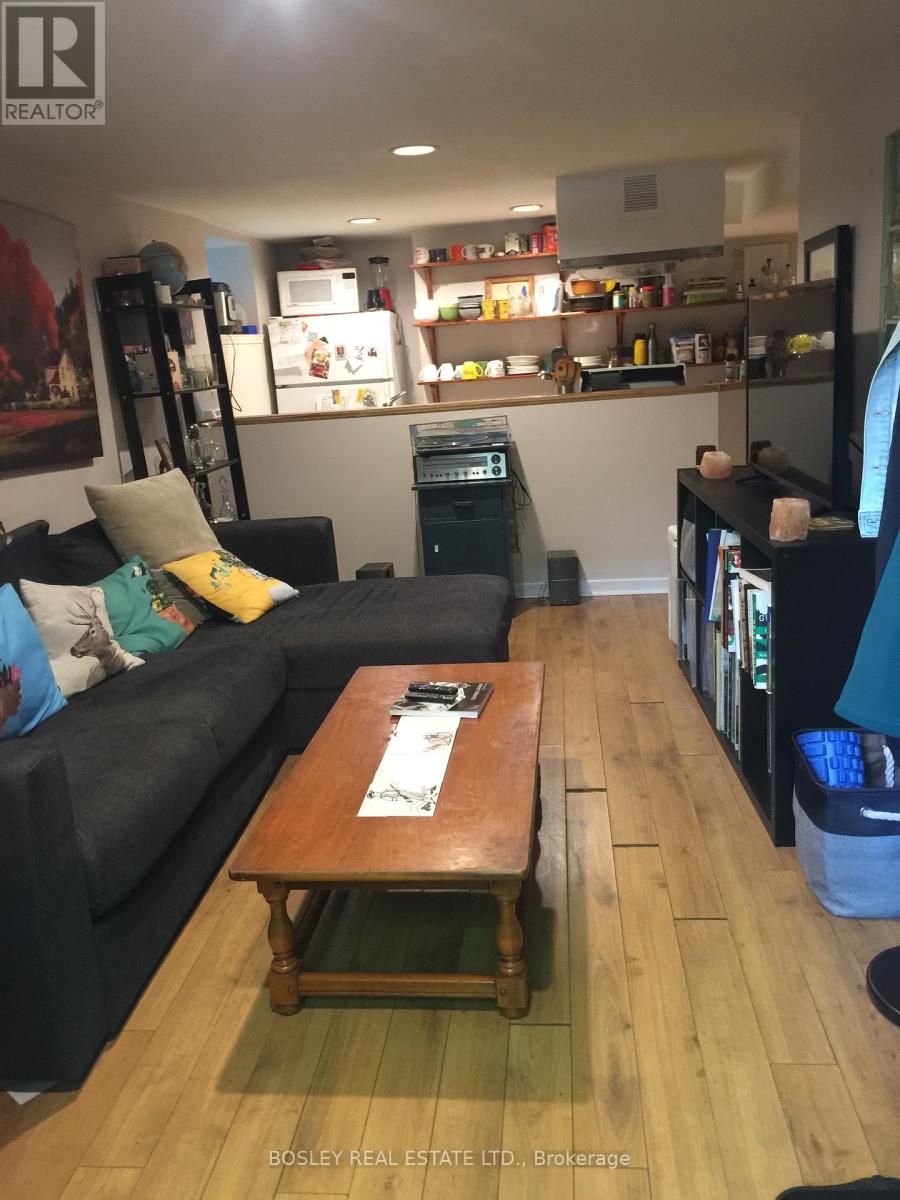 Lower - 449 Euclid Avenue, Toronto, Ontario  M6G 2T1 - Photo 3 - C12444725