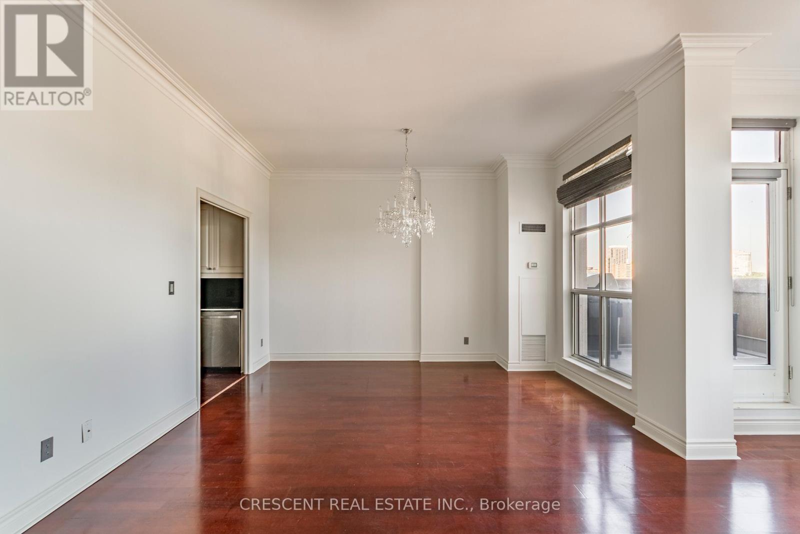 605 - 3085 Bloor Street W, Toronto, Ontario  M8X 1C9 - Photo 17 - W12438970