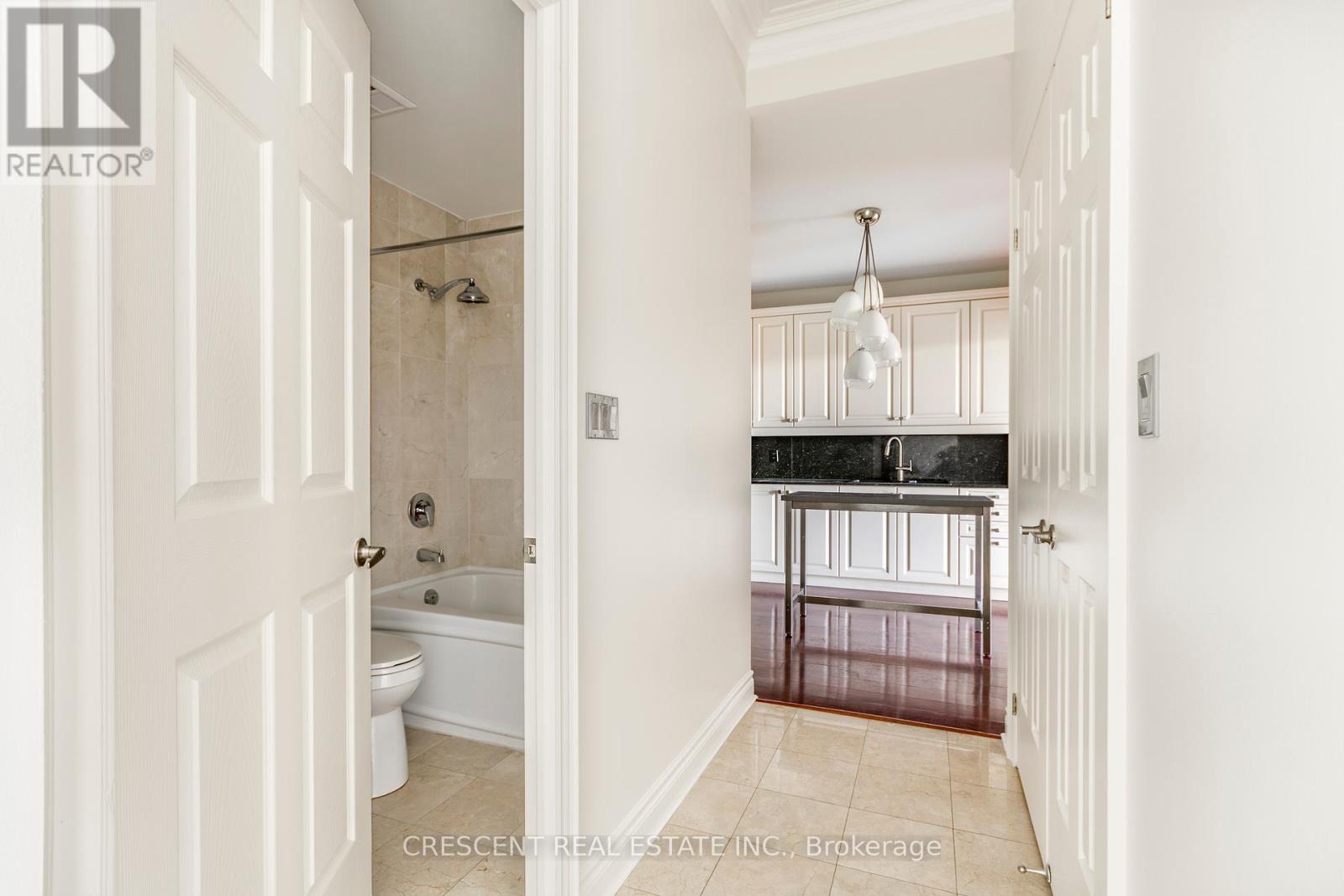 605 - 3085 Bloor Street W, Toronto, Ontario  M8X 1C9 - Photo 12 - W12438970