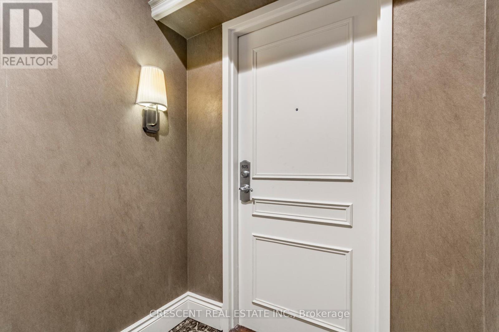 605 - 3085 Bloor Street W, Toronto, Ontario  M8X 1C9 - Photo 10 - W12438970