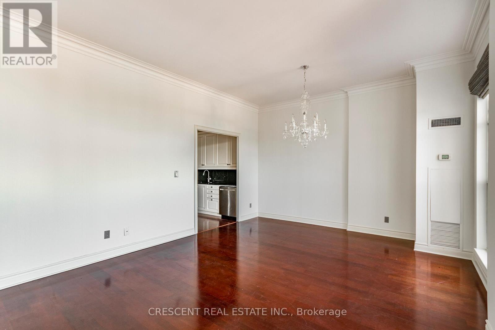 605 - 3085 Bloor Street W, Toronto, Ontario  M8X 1C9 - Photo 18 - W12438970