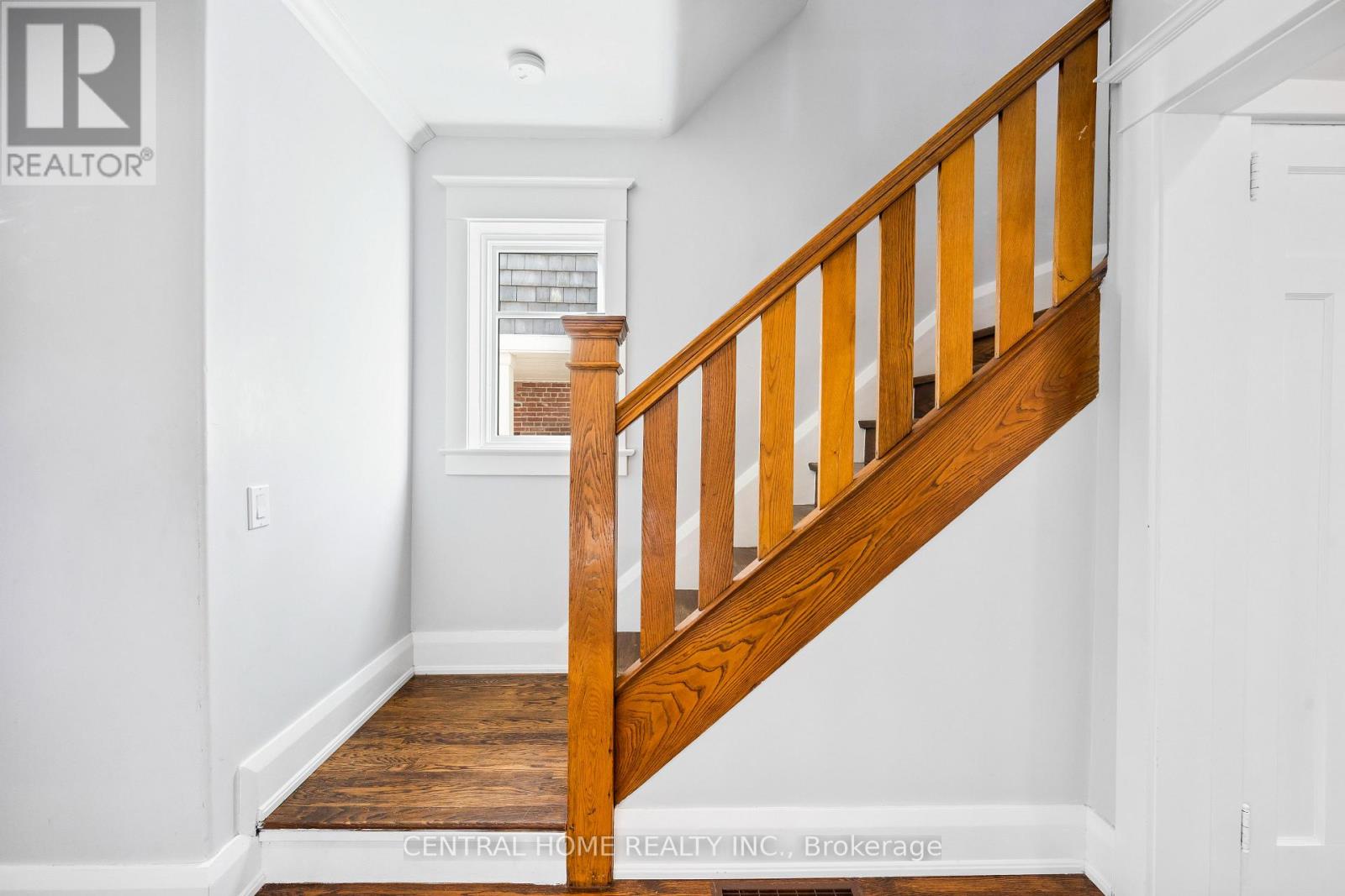 70 Pine Crescent N, Toronto (The Beaches), Ontario  M4E 1L4 - Photo 23 - E12444717